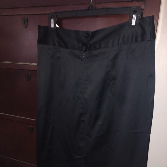 Black high waisted skirt - Picture 2 of 3